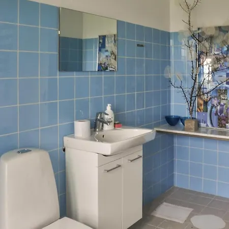 Сasa de vacaciones Three-bedroom In