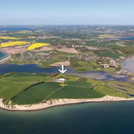 Three-bedroom In Fåborg