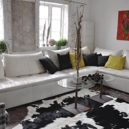 בית נופש Three-bedroom In *